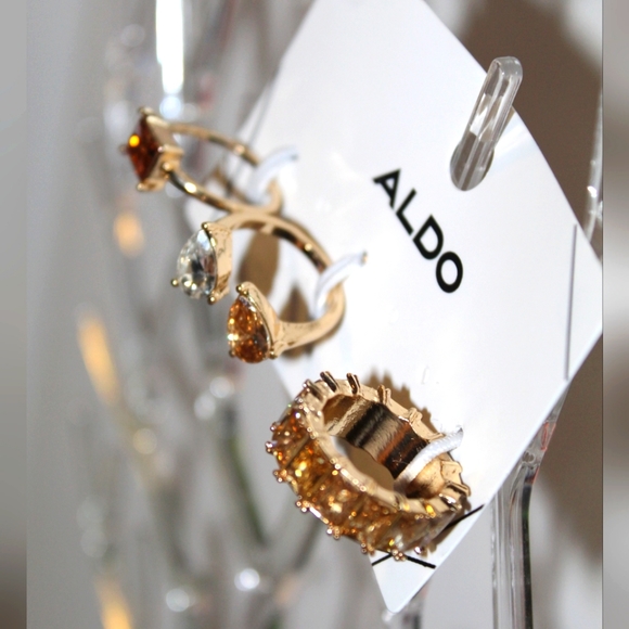 ✨🆕✨ ALDO Ring Set - Picture 8 of 12